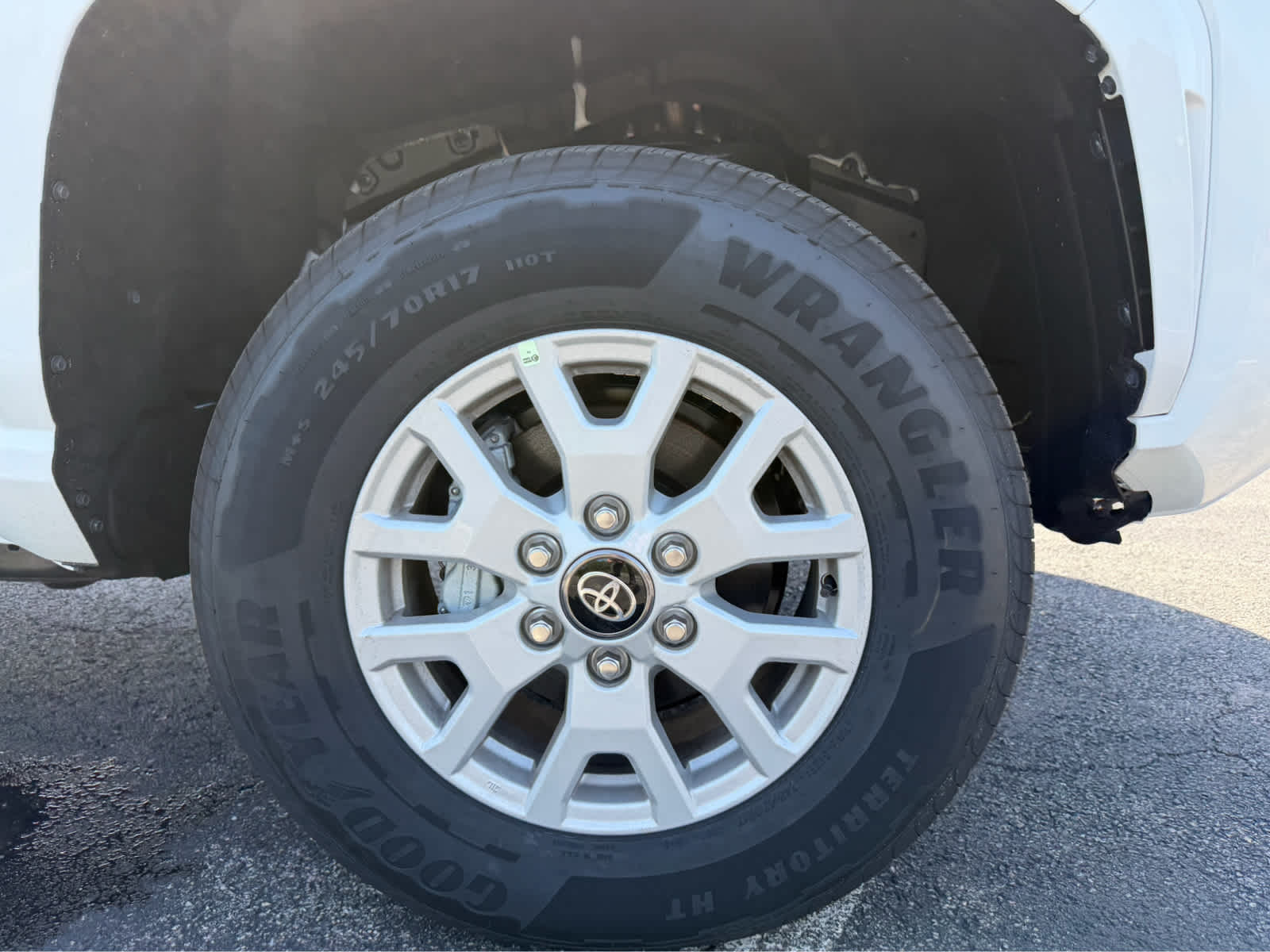 2026 Toyota Tacoma SR5 - Photo 14