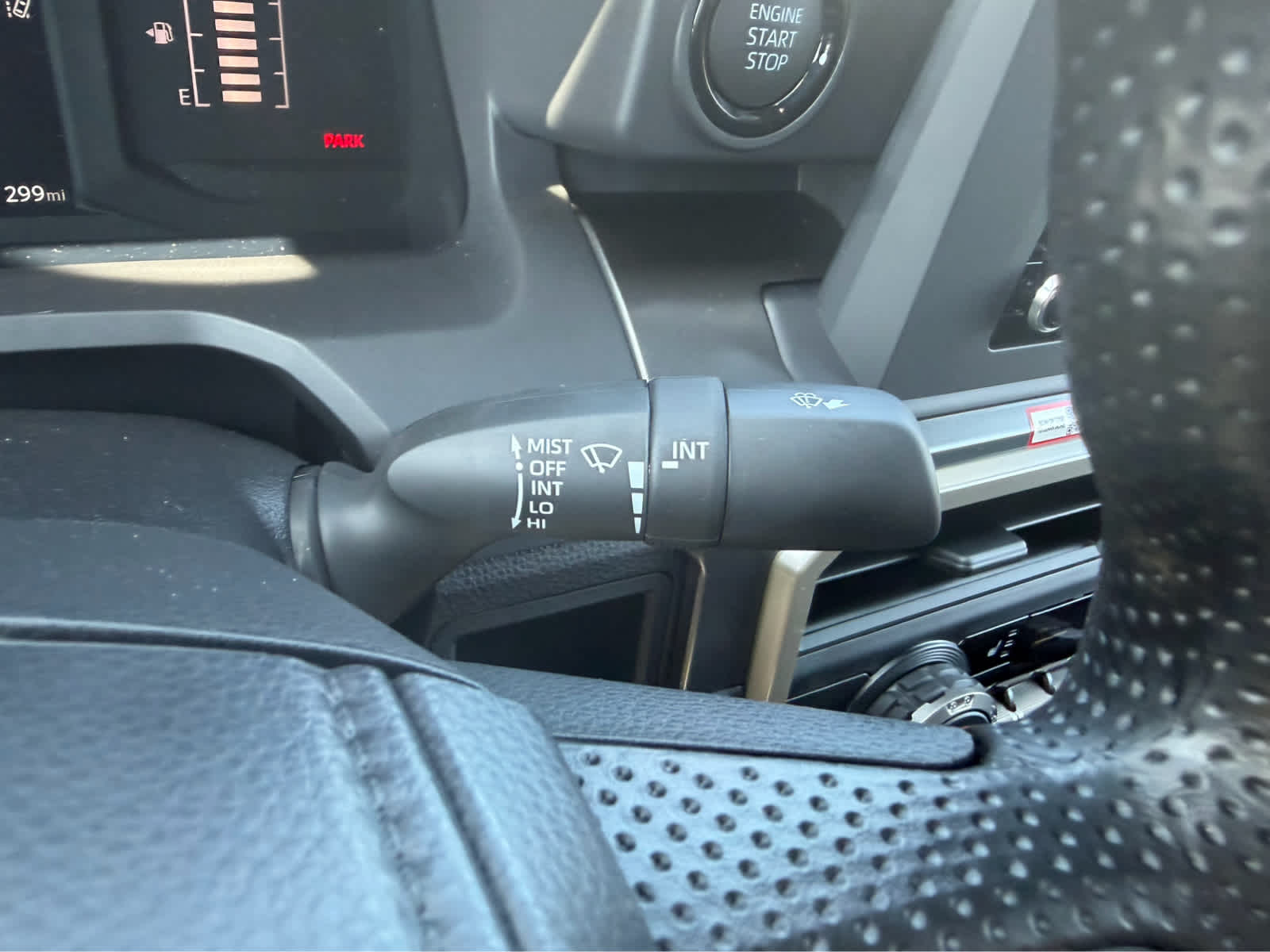 2026 Toyota Tacoma SR5 - Photo 28