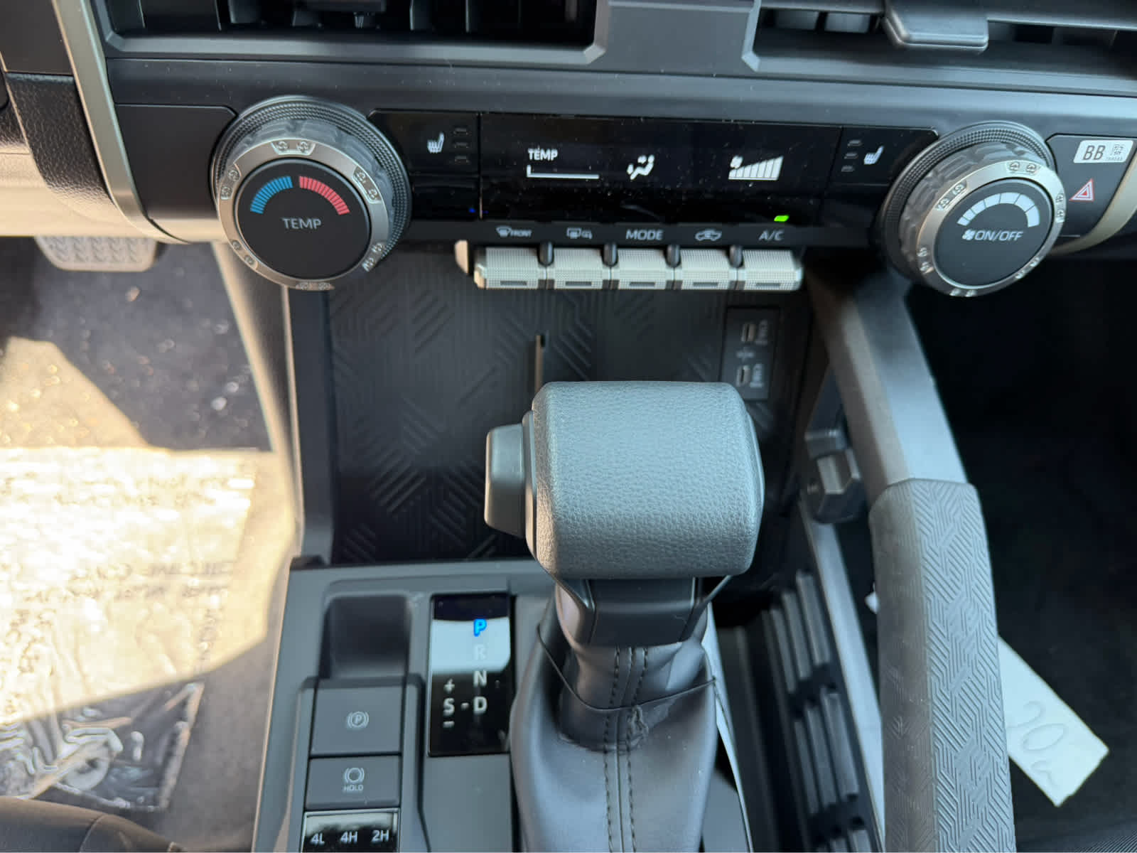 2026 Toyota Tacoma SR5 - Photo 35