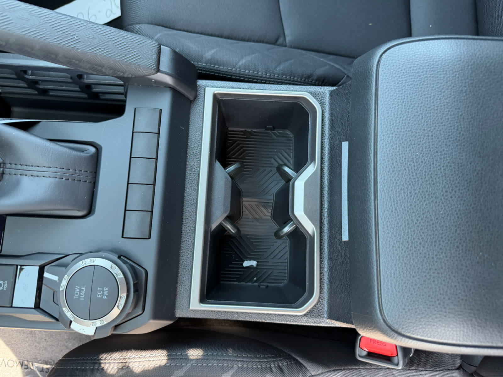 2026 Toyota Tacoma SR5 - Photo 38