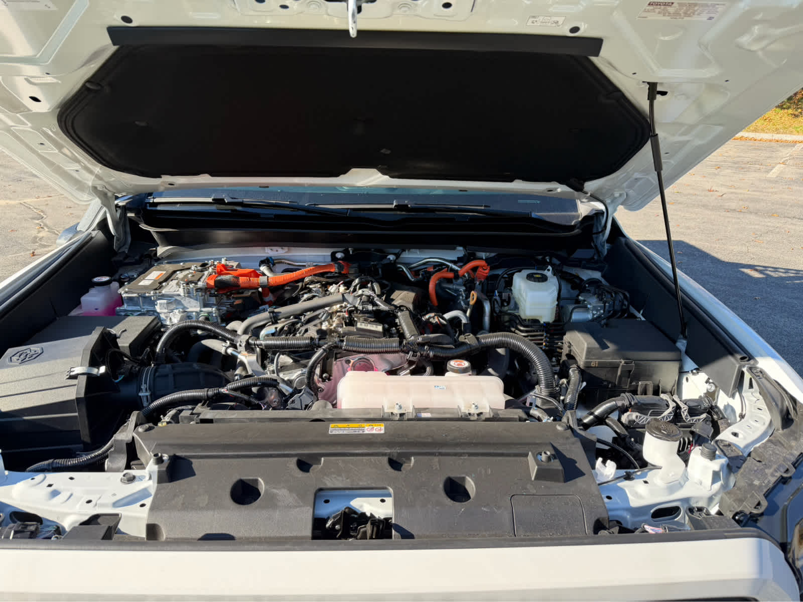 2025 Toyota Tacoma i-FORCE MAX Tacoma Trailhunter