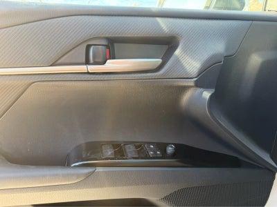 2026 Toyota Camry SE AWD