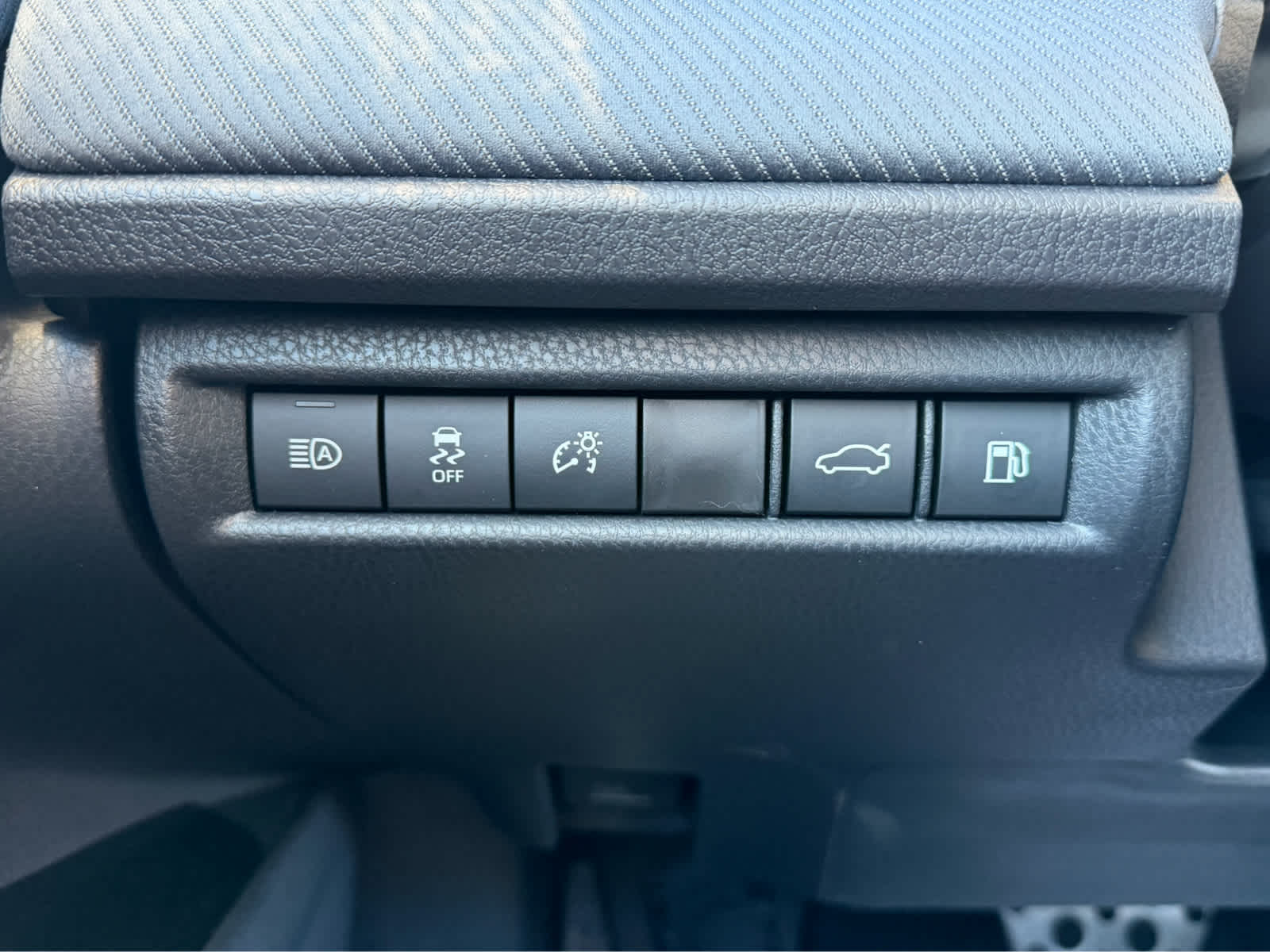 2026 Toyota Camry SE AWD