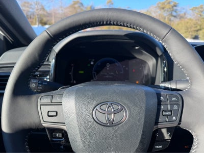 2026 Toyota Camry SE AWD