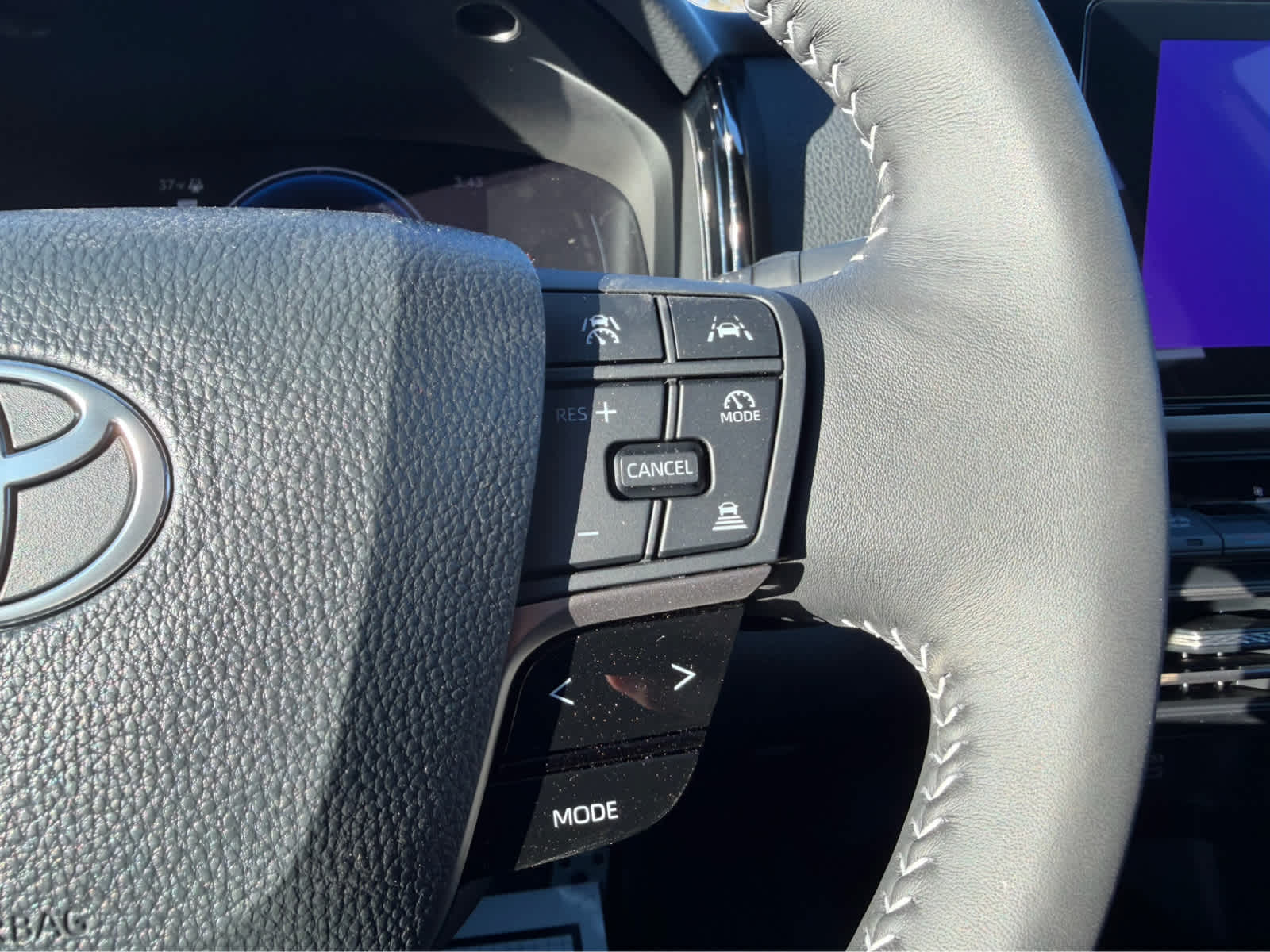 2026 Toyota Camry SE AWD