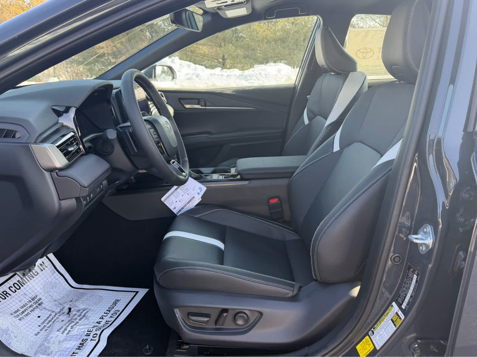 2026 Toyota Camry SE AWD