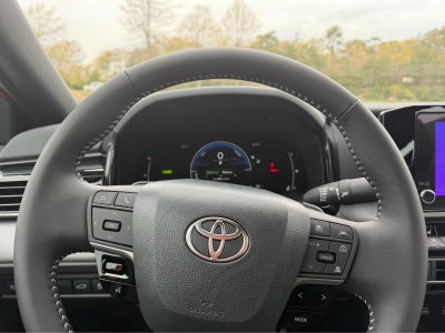 2026 Toyota Camry SE AWD