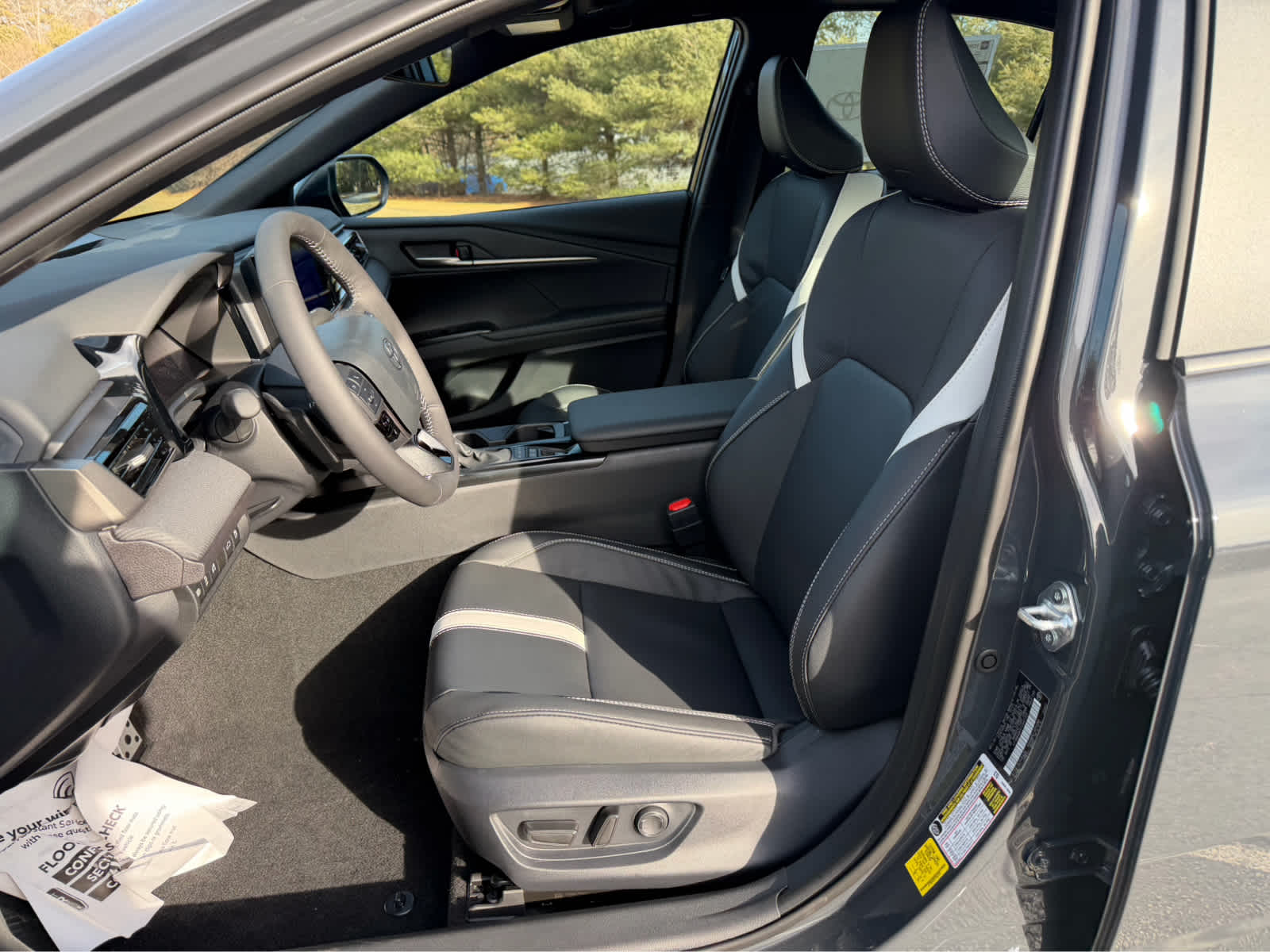 2026 Toyota Camry SE AWD