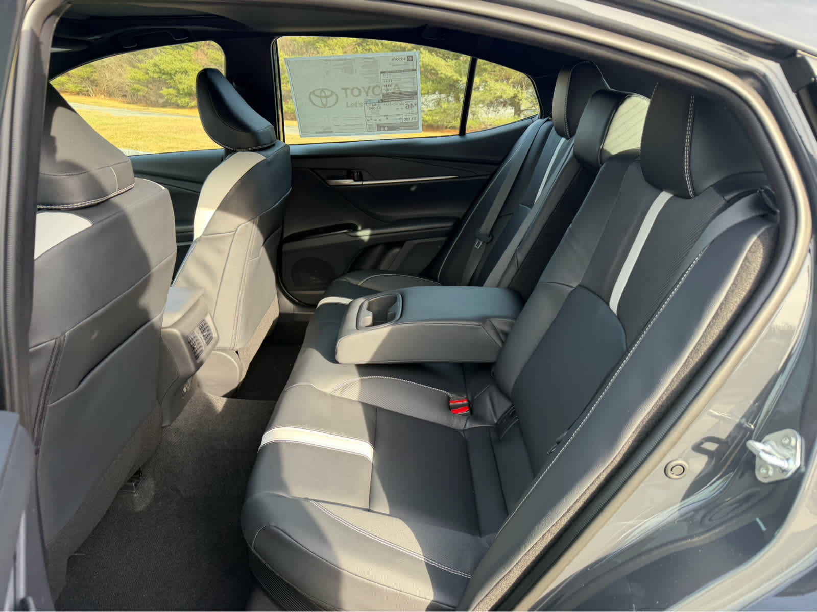 2026 Toyota Camry SE AWD