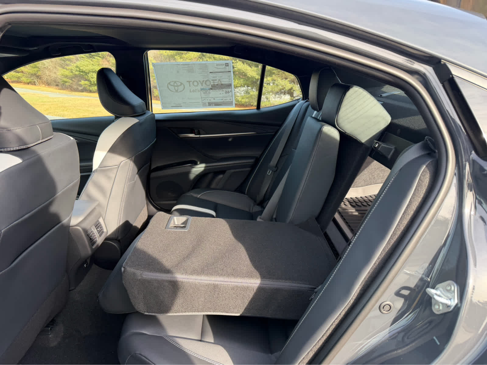 2026 Toyota Camry SE AWD