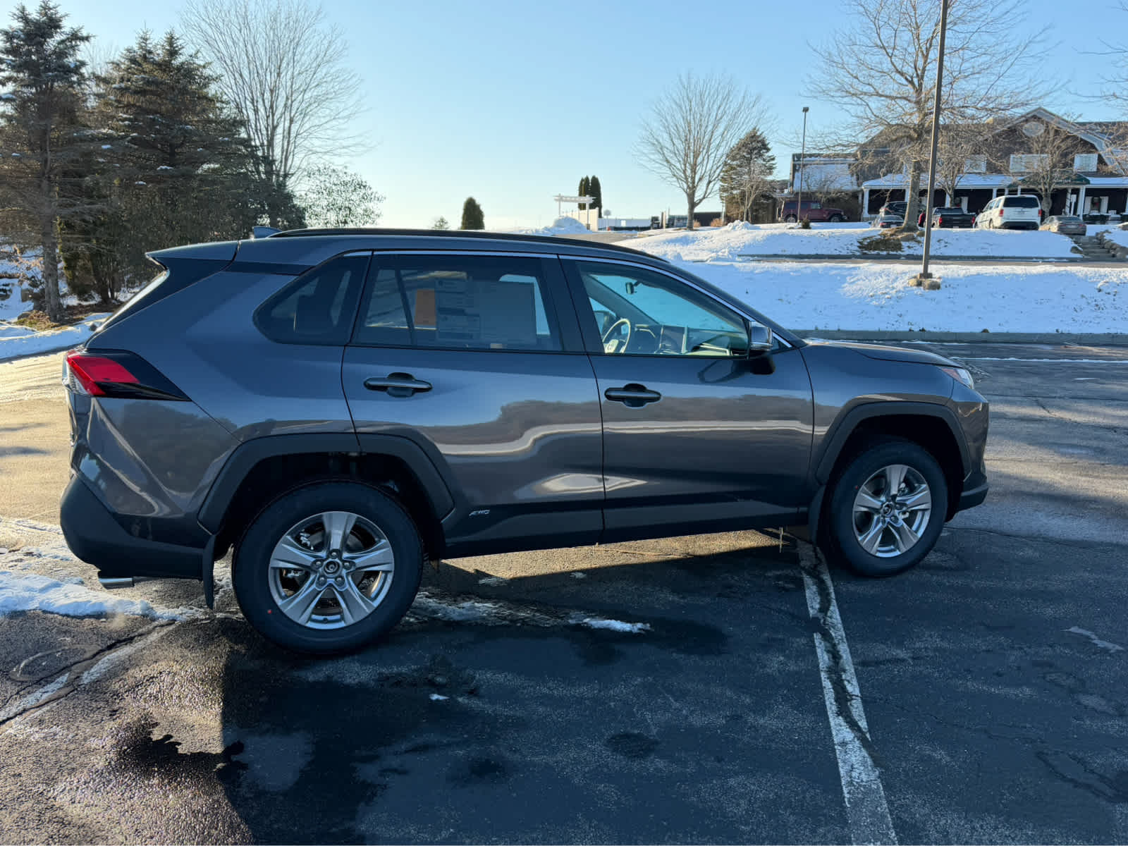 2025 Toyota RAV4 Hybrid XLE