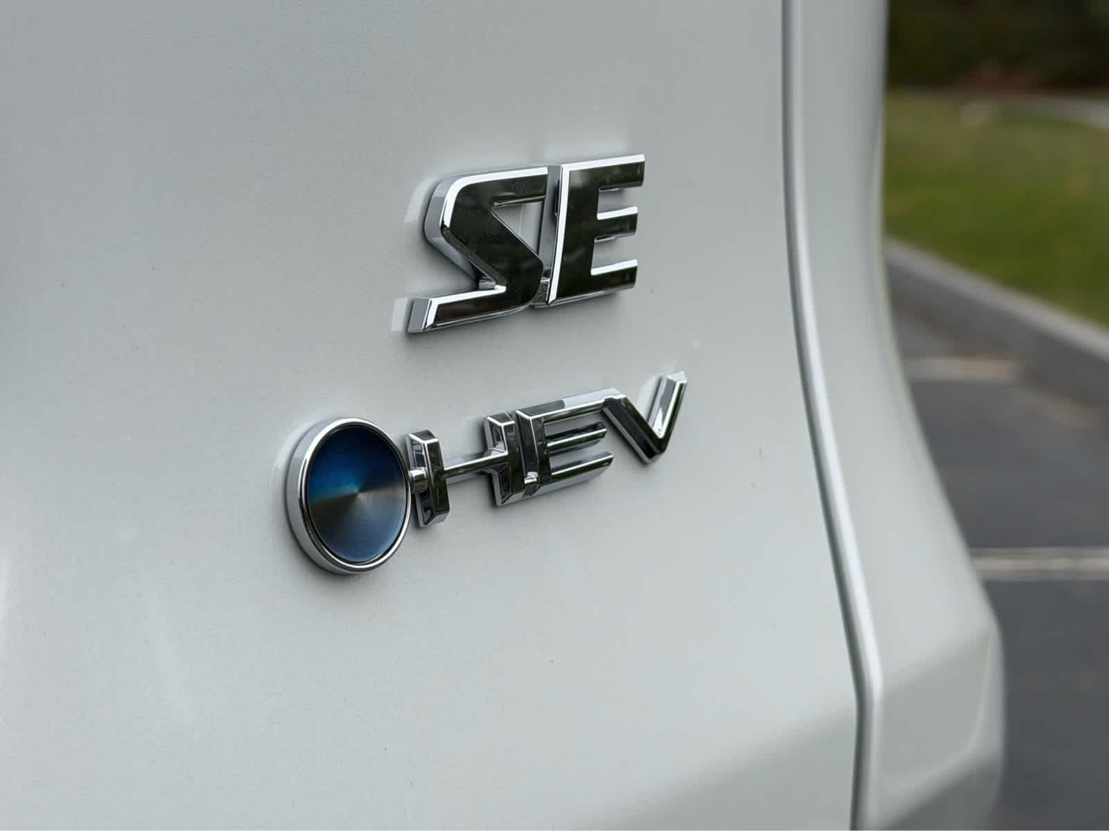 2025 Toyota RAV4 Hybrid SE