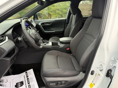 2025 Toyota RAV4 Hybrid SE