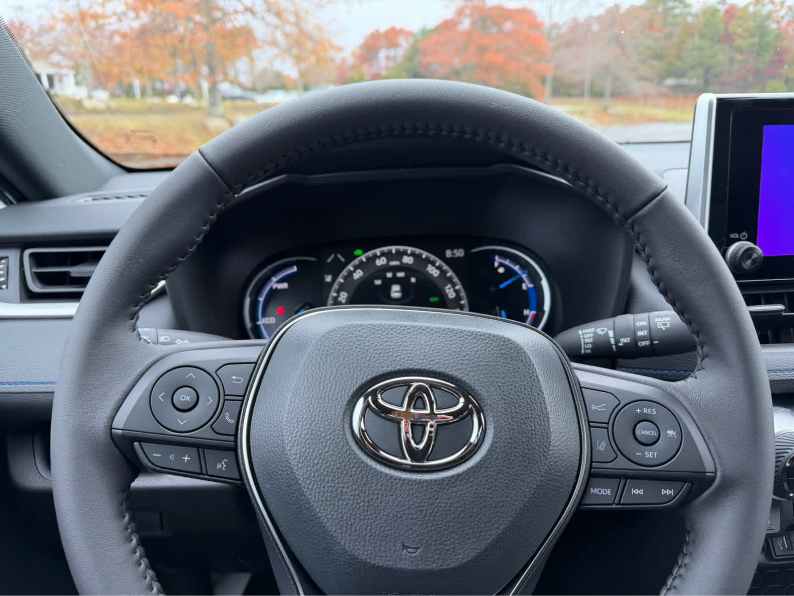 2025 Toyota RAV4 Hybrid SE