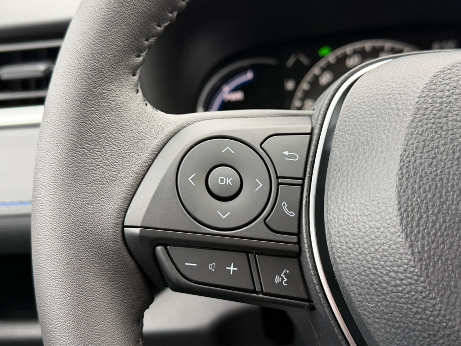 2025 Toyota RAV4 Hybrid SE