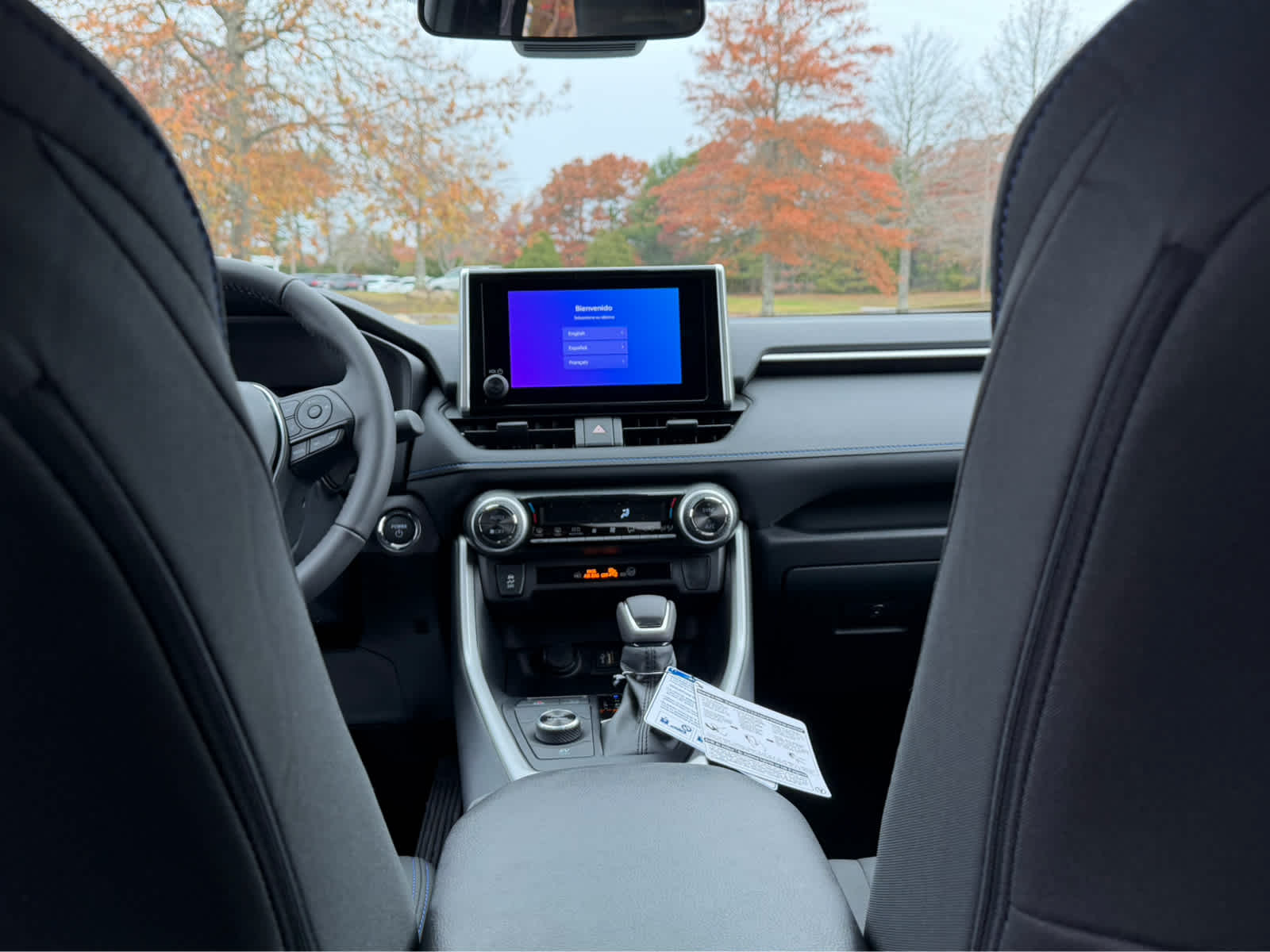 2025 Toyota RAV4 Hybrid SE