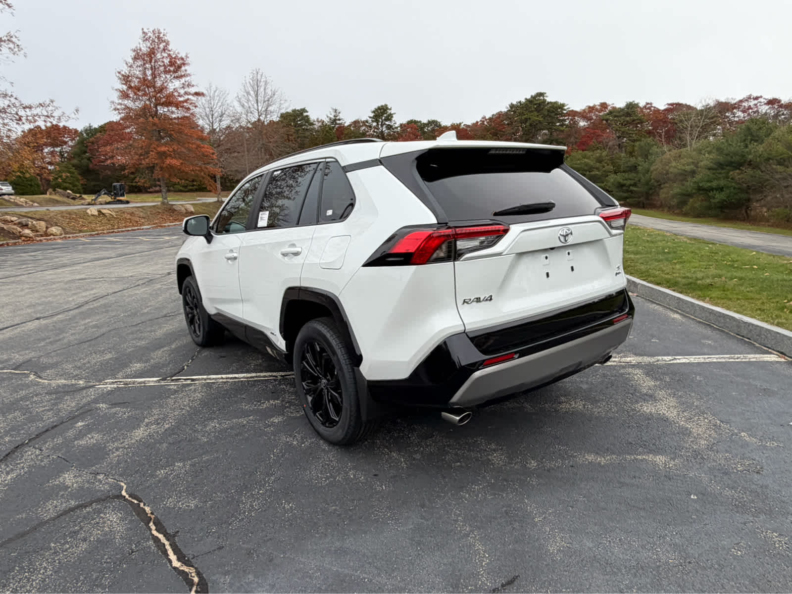 2025 Toyota RAV4 Hybrid SE