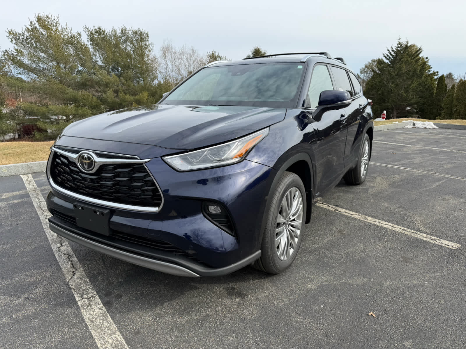 2026 Toyota Highlander Hybrid Platinum