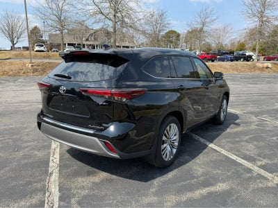 2026 Toyota Highlander Hybrid Platinum