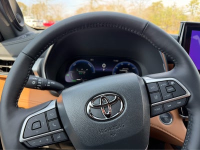 2026 Toyota Highlander Hybrid Platinum