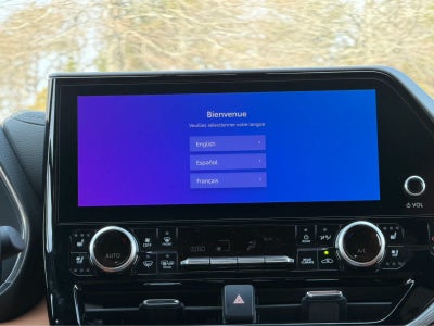 2026 Toyota Highlander Hybrid Platinum