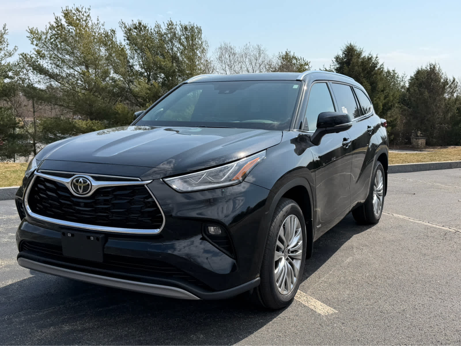 2026 Toyota Highlander Hybrid Platinum