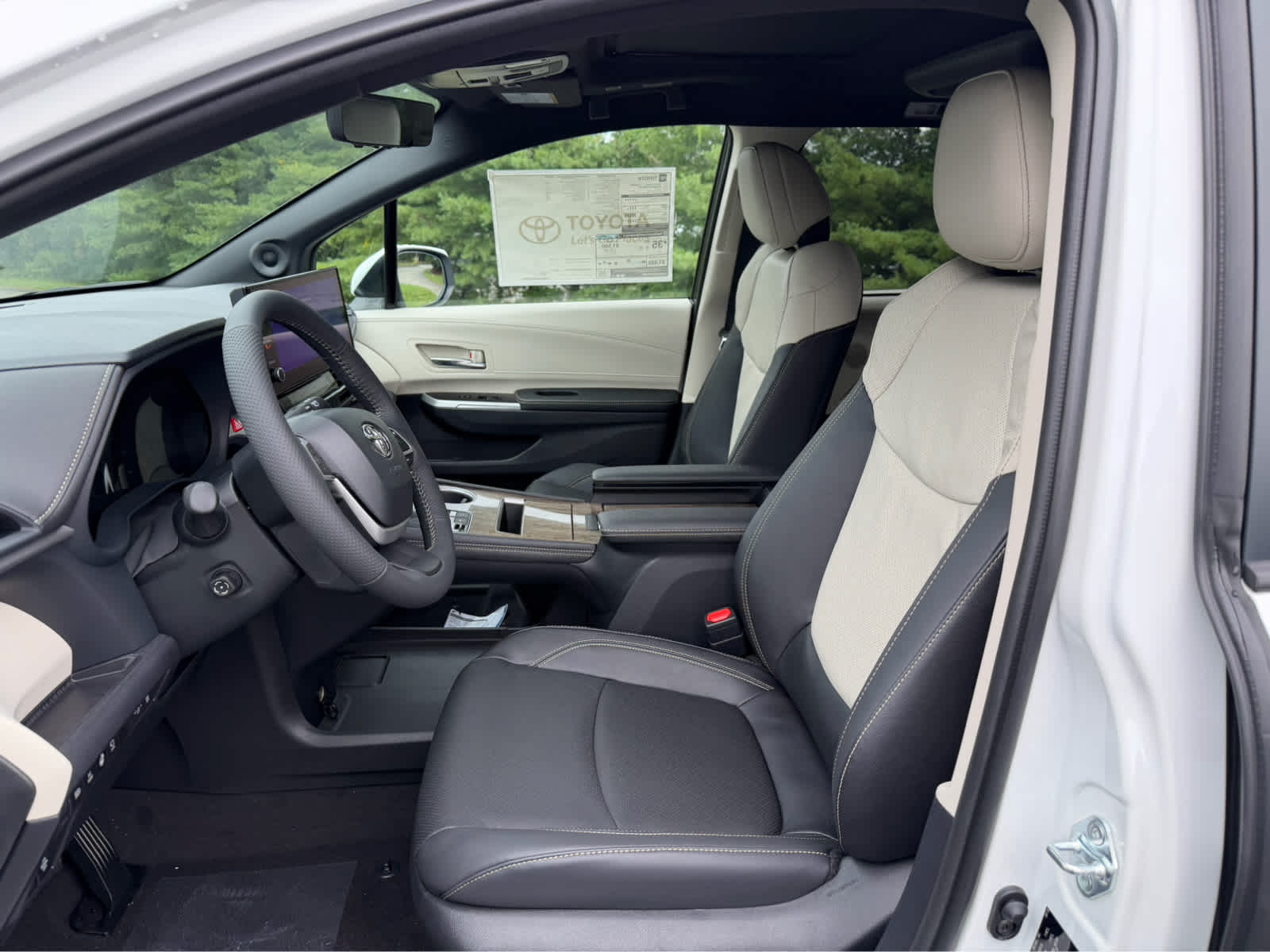 2026 Toyota Sienna Platinum