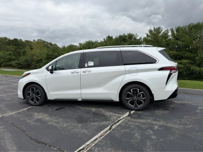 2026 Toyota Sienna Platinum