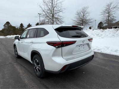 2026 Toyota Highlander Hybrid XLE