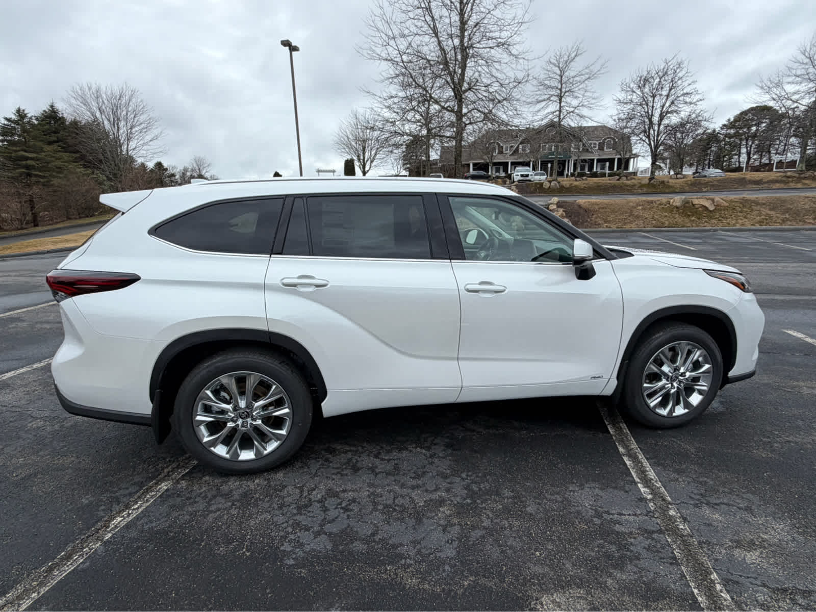 2026 Toyota Highlander Hybrid Limited