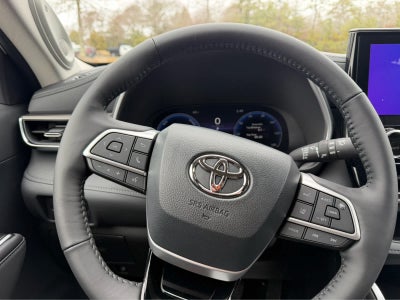 2026 Toyota Highlander Hybrid Limited