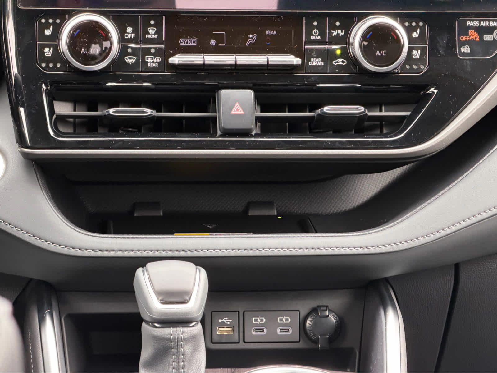 2026 Toyota Highlander Hybrid Limited