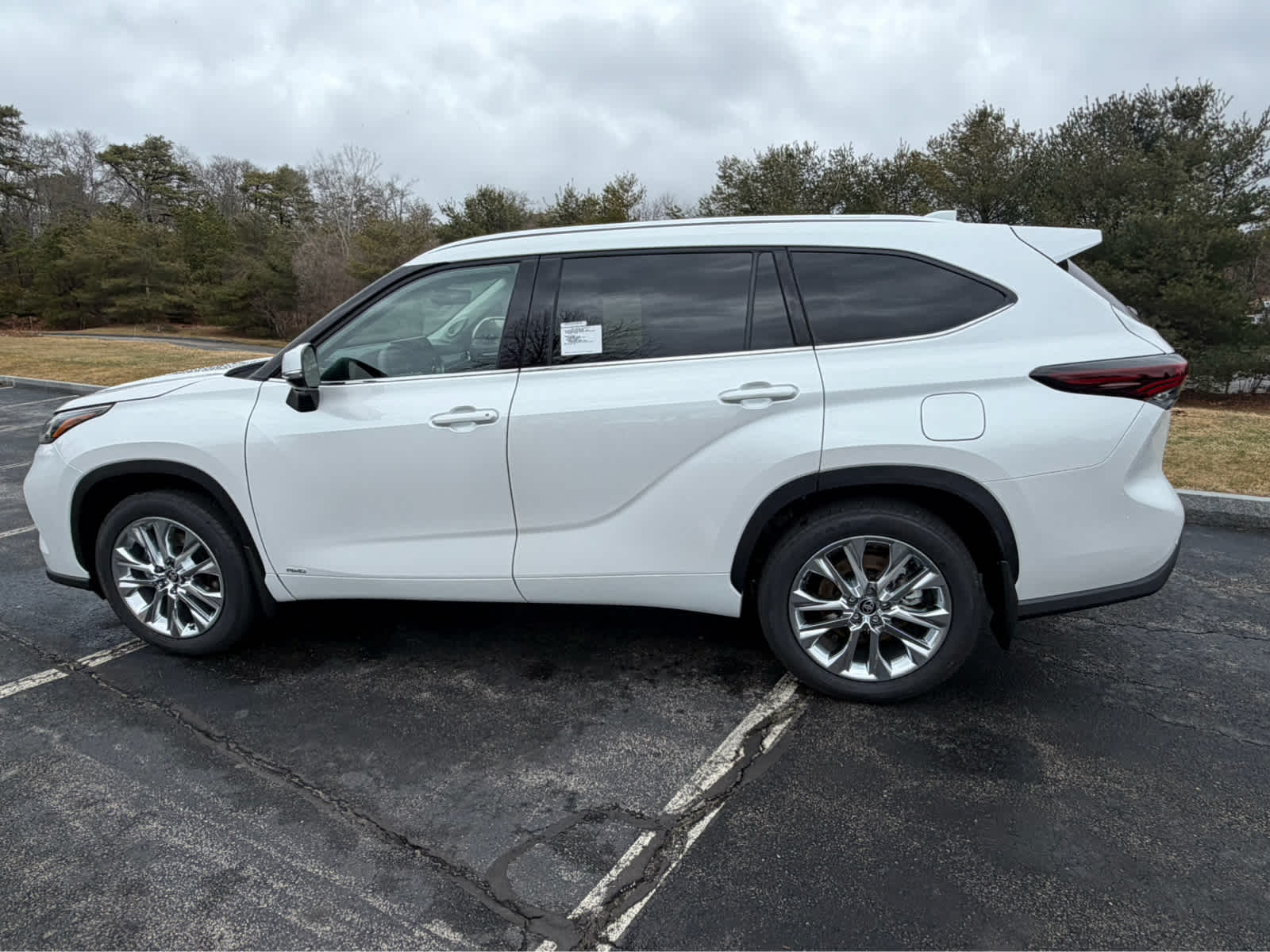 2026 Toyota Highlander Hybrid Limited