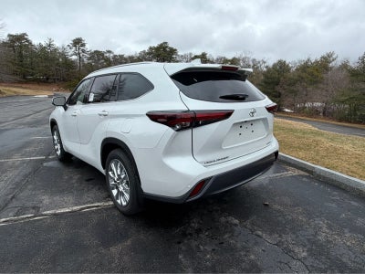 2026 Toyota Highlander Hybrid Limited