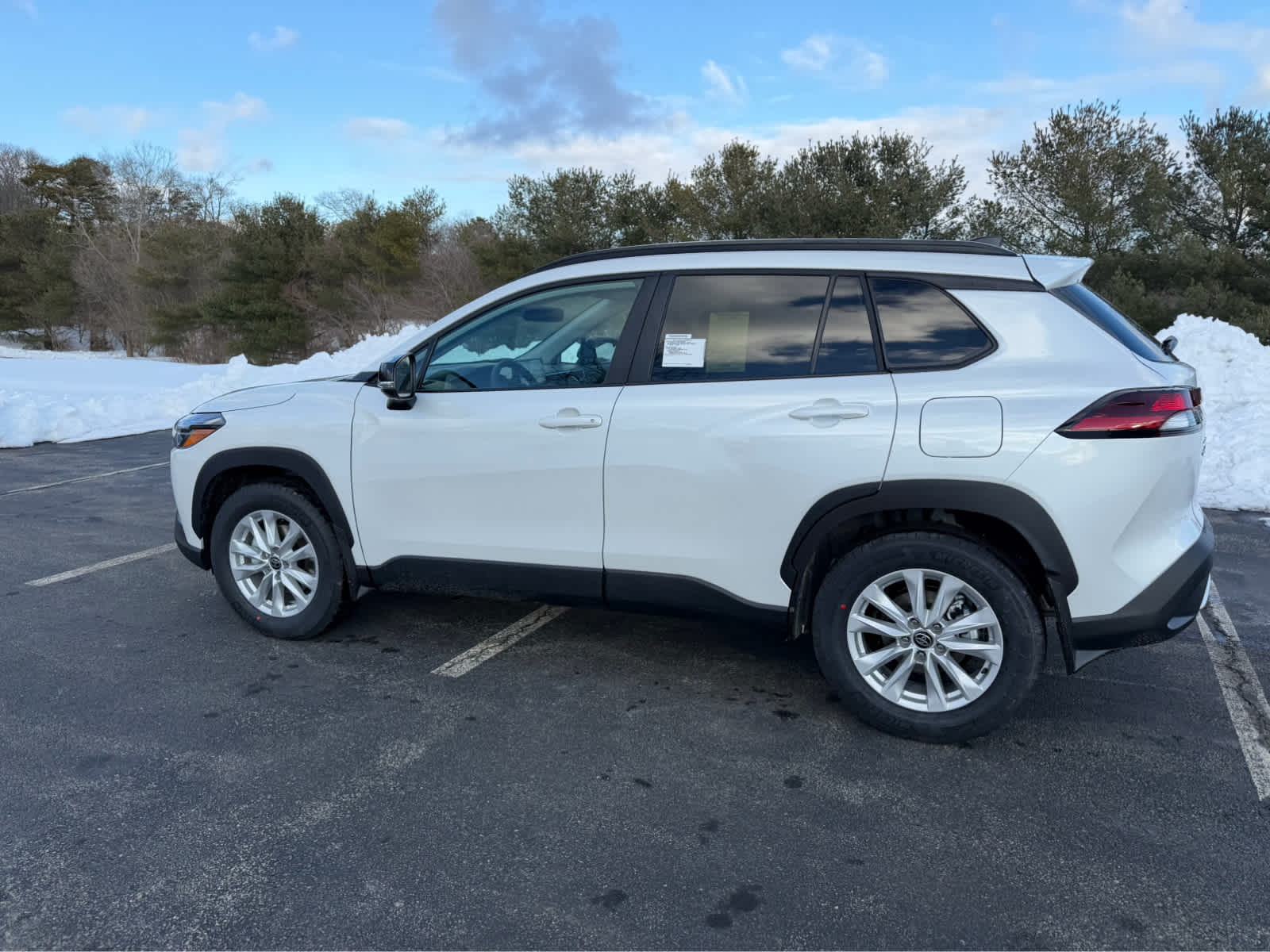 2026 Toyota Corolla Cross LE