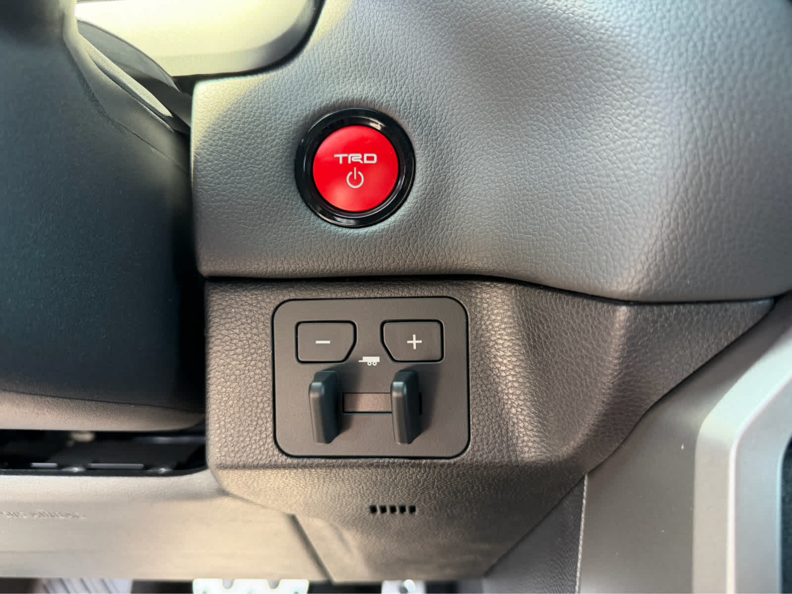 2026 Toyota Sequoia SR5