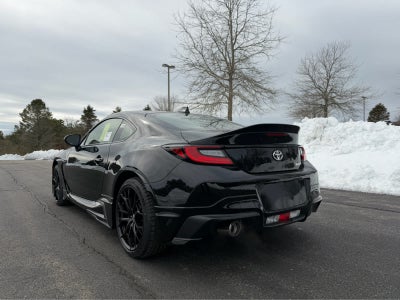 2026 Toyota GR86 Premium MT