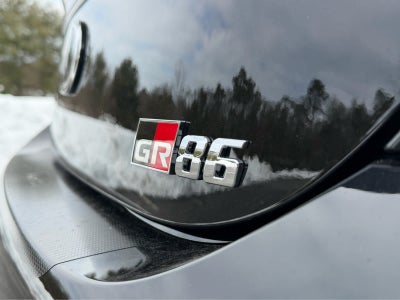 2026 Toyota GR86 Premium MT
