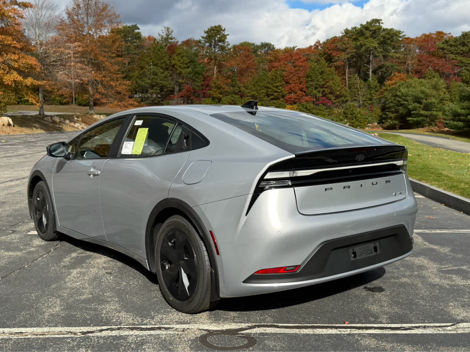 2026 Toyota Prius Plug-in Hybrid SE