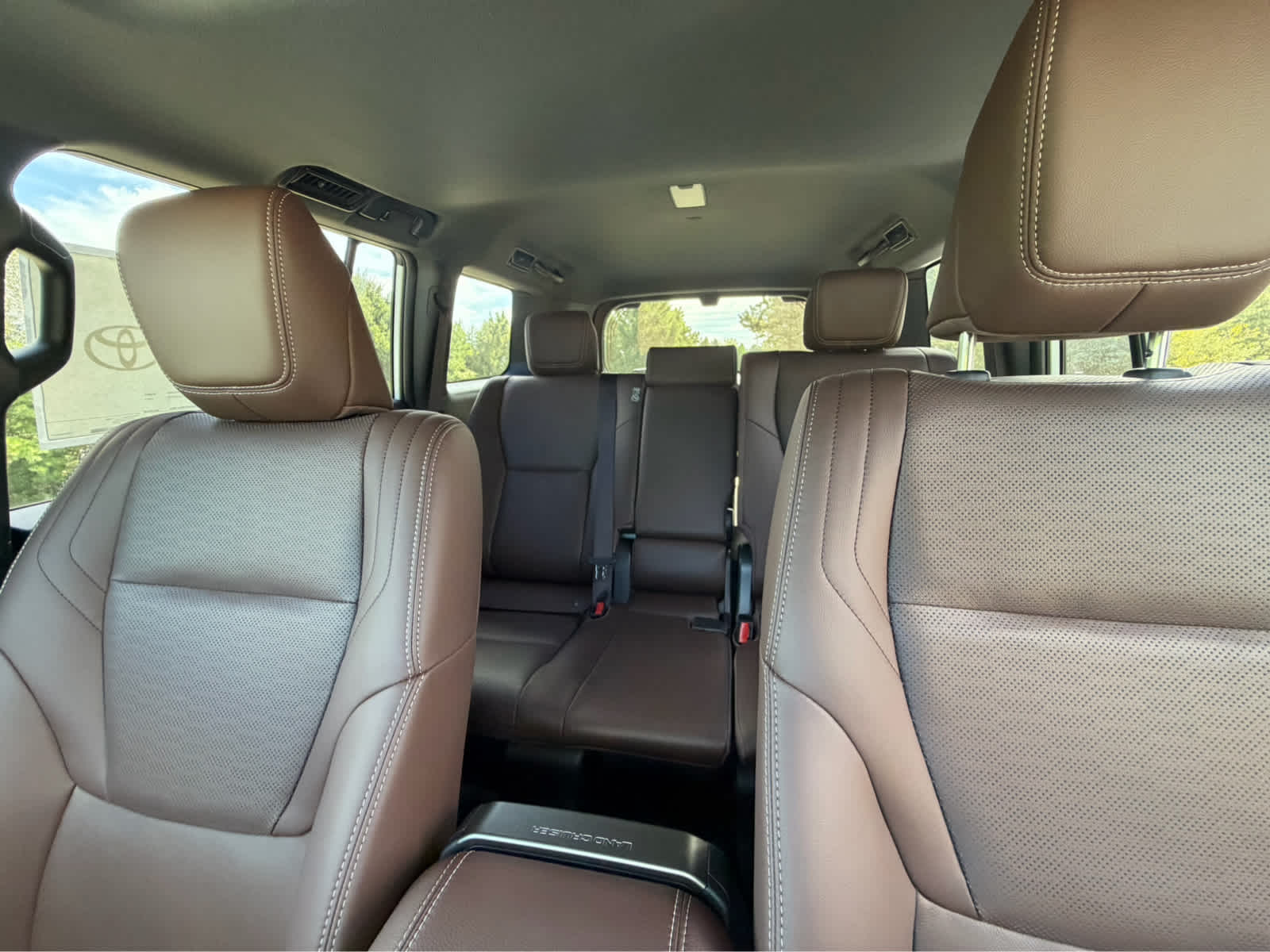 2027 Toyota Land Cruiser Base