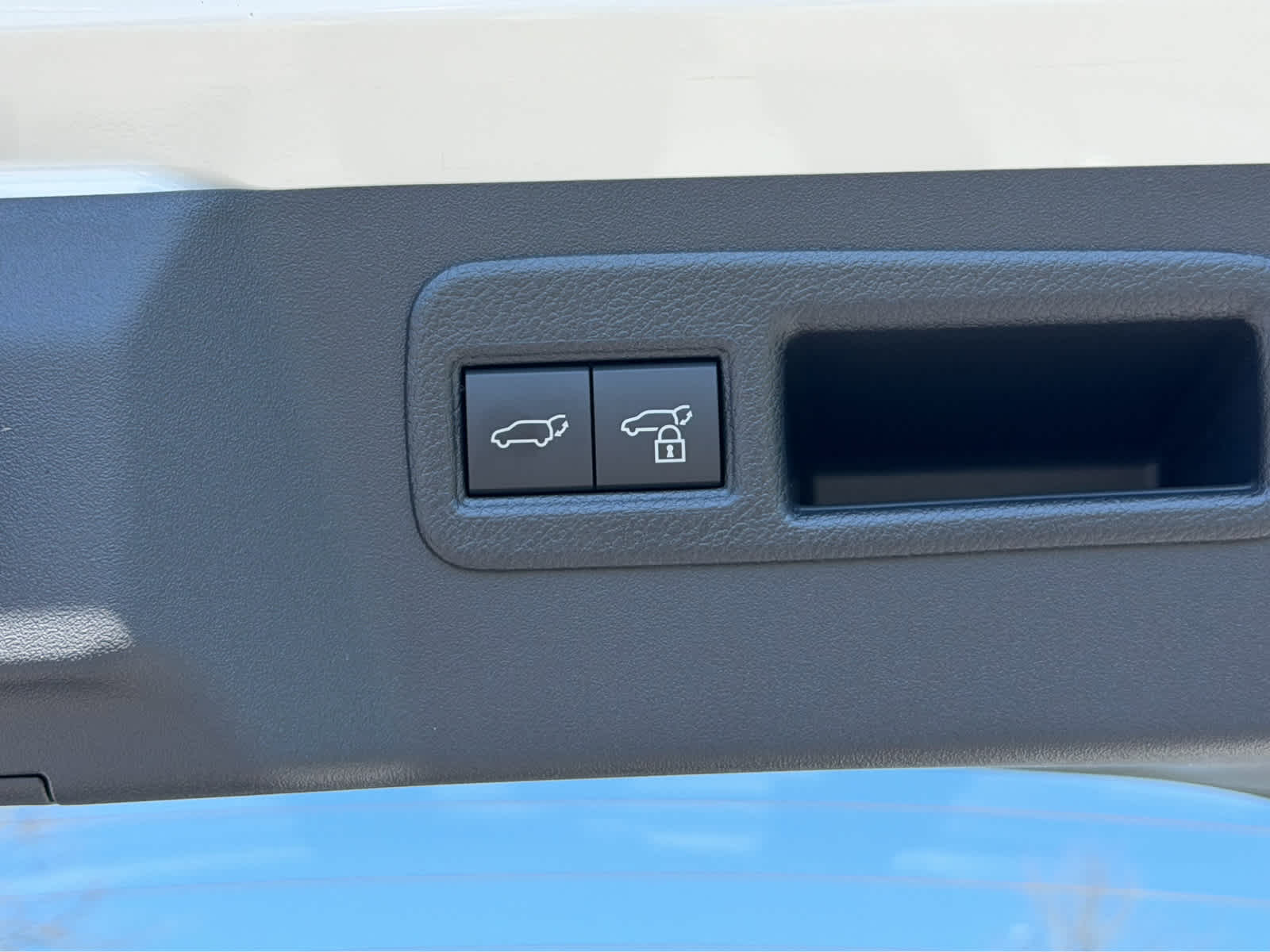 2026 Toyota C-HR SE - Photo 51