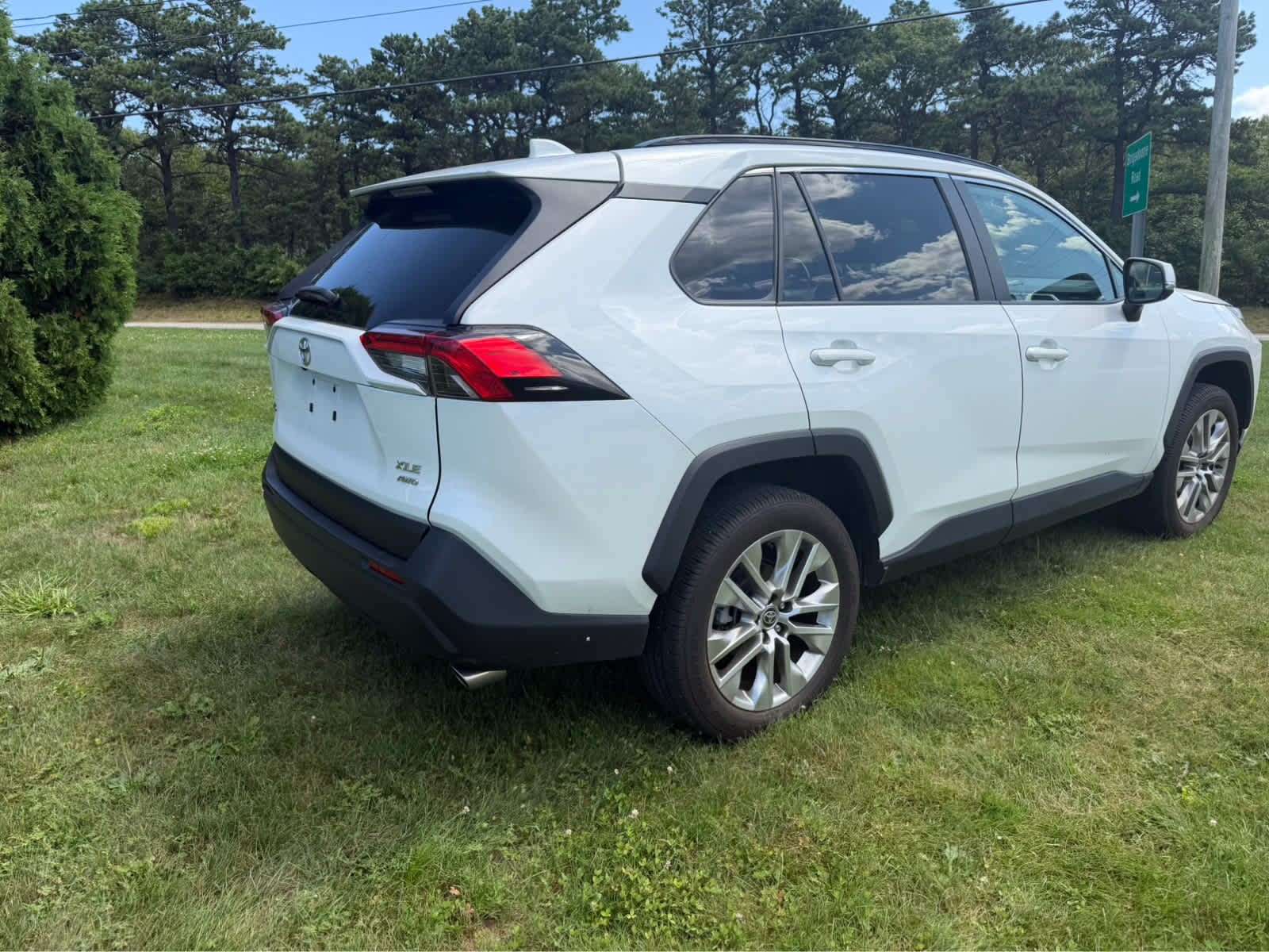 2025 Toyota RAV4 XLE Premium