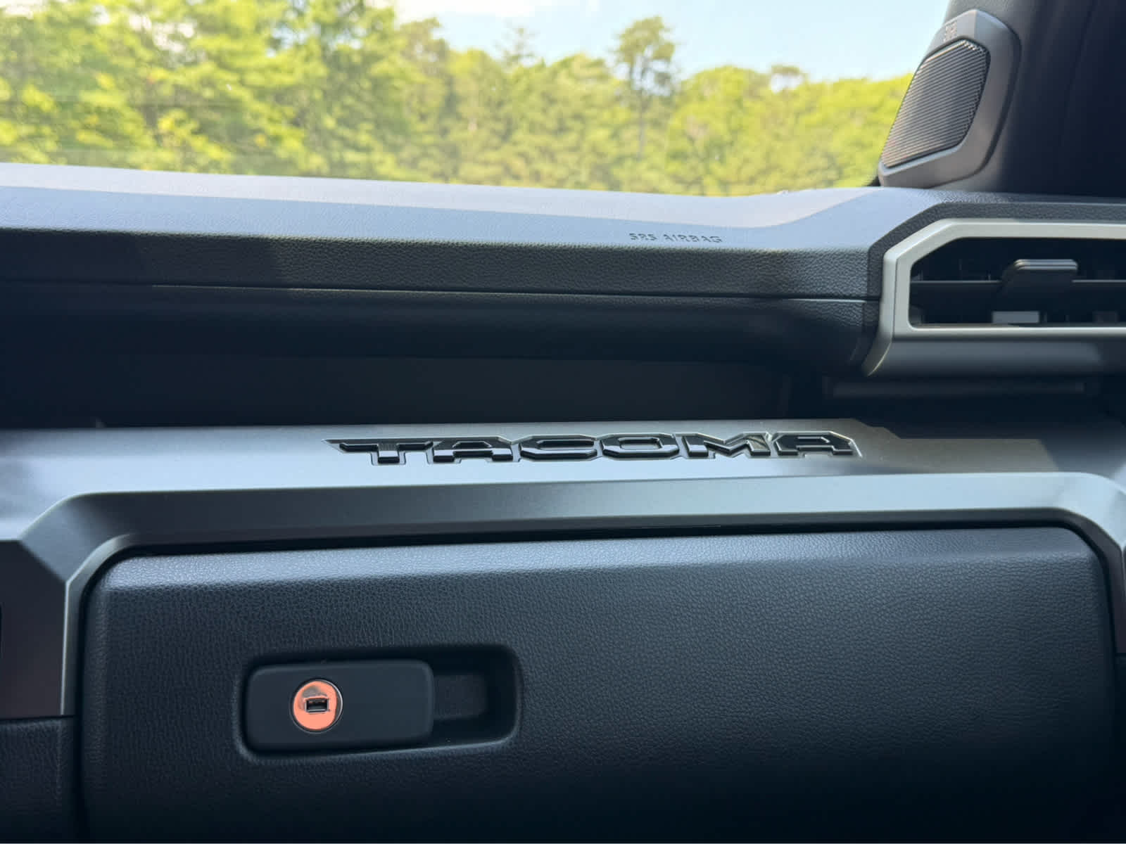 2025 Toyota Tacoma TRD Off Road Hybrid