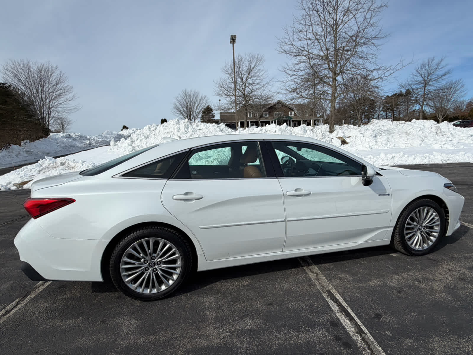 2019 Toyota Avalon Hybrid Limited