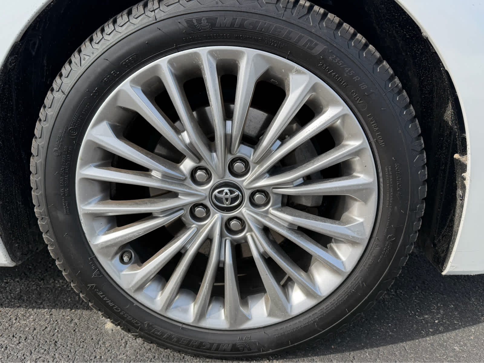 2019 Toyota Avalon Hybrid Limited