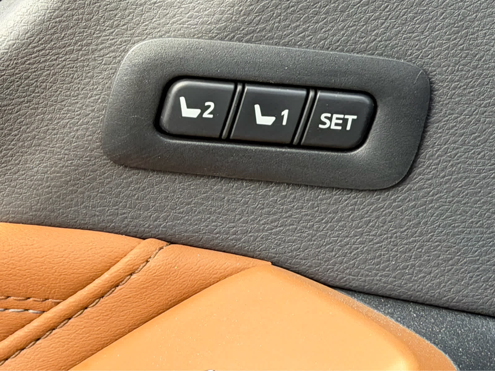 2019 Toyota Avalon Hybrid Limited