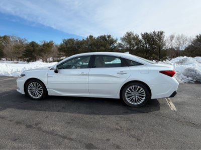 2019 Toyota Avalon Hybrid Limited