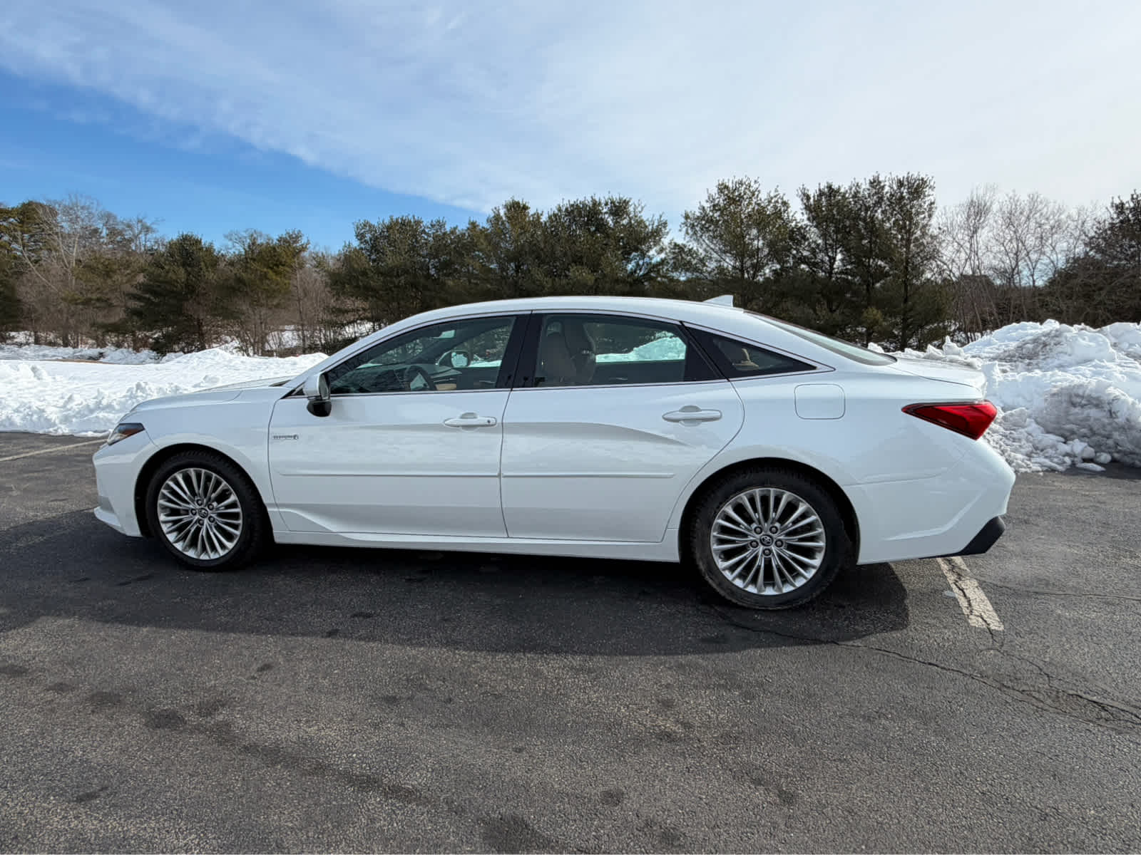 2019 Toyota Avalon Hybrid Limited