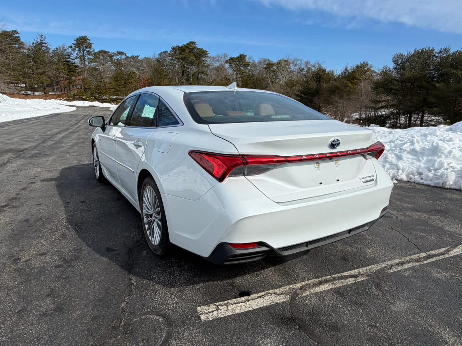 2019 Toyota Avalon Hybrid Limited