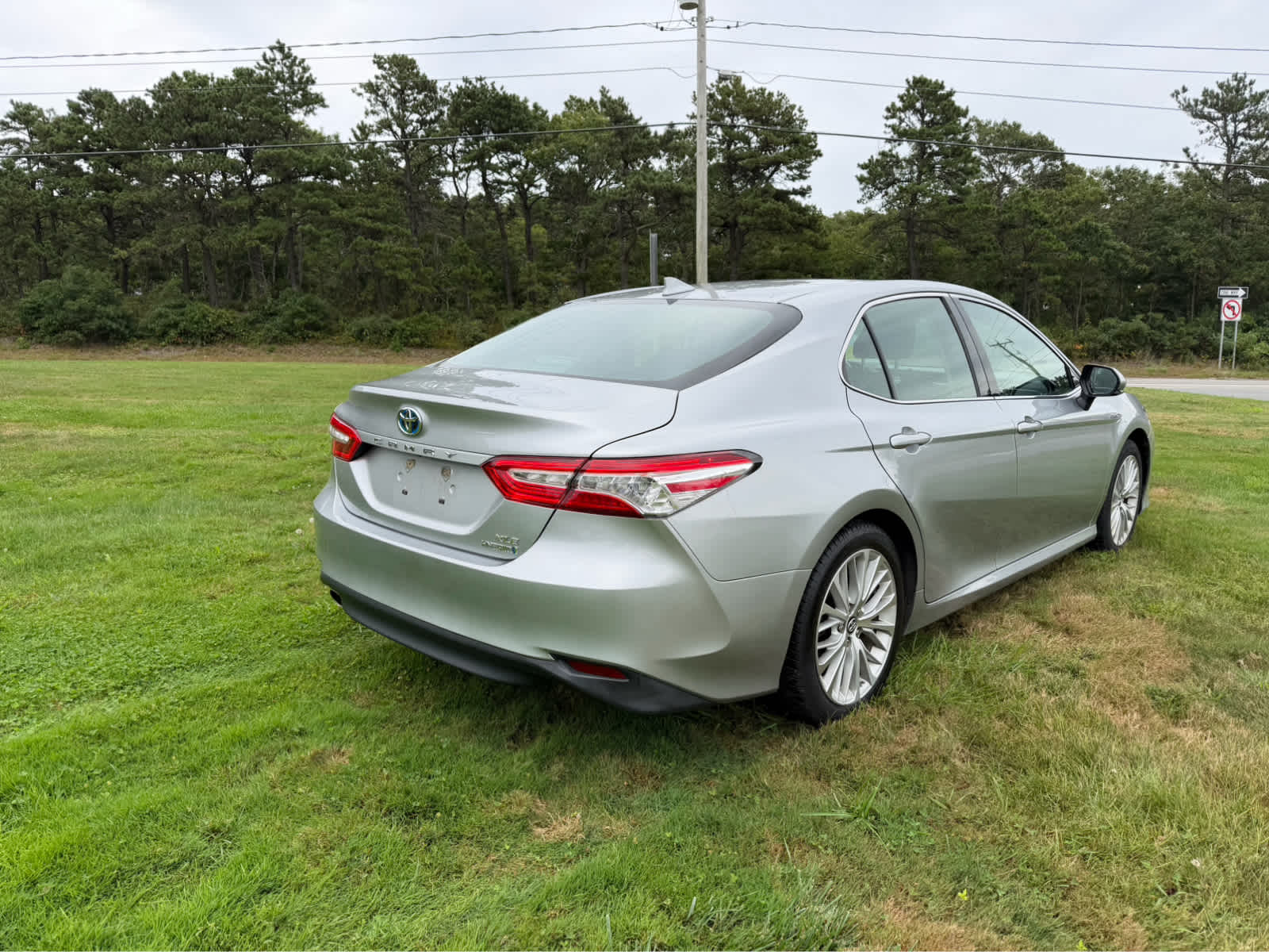 2019 Toyota Camry Hybrid XLE